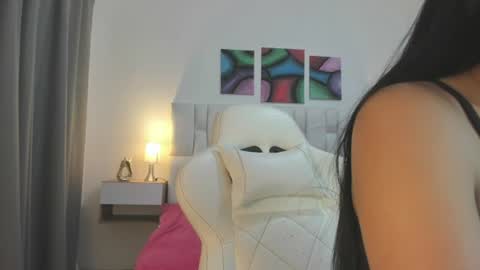 Snapshot of iamcharlotte19 chatting on 07/18/26, 06:01 Charlotte online show from 07/18/26, 06:01