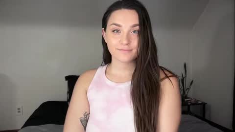 Crystal online show from 02/09/26, 05:44