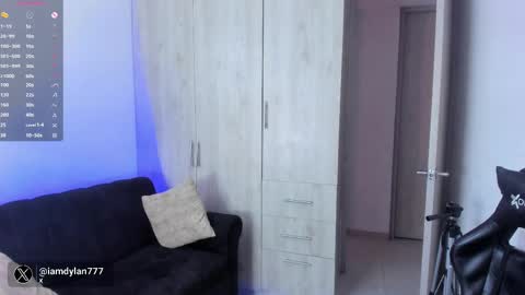 Dylan  independent model  online show from 03/06/25, 10:04