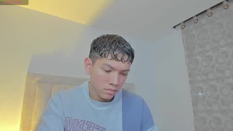 Juliiiiian online show from 03/08/25, 10:43