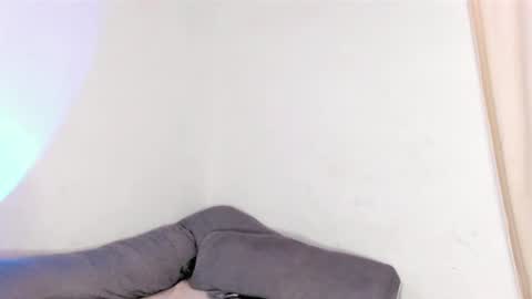 Snapshot of iamlara1 chatting on 12/14/25, 05:18 Lara online show from 12/14/25, 05:18