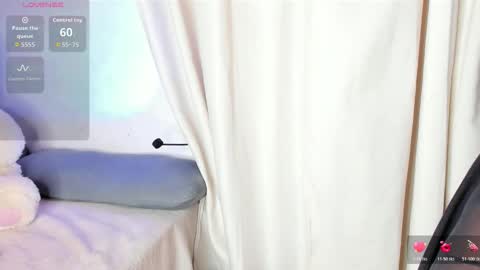 Snapshot of iamlara1 chatting on 12/22/25, 02:47 Lara online show from 12/22/25, 02:47