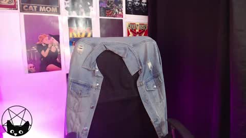 Mari online show from 12/10/24, 02:16