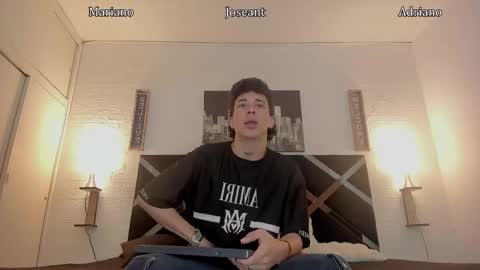 Snapshot of iammariano chatting on 10/11/25, 03:28 Mariano online show from 10/11/25, 03:28