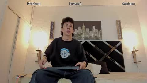 Snapshot of iammariano chatting on 10/22/25, 05:08 Mariano online show from 10/22/25, 05:08