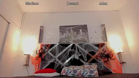 Snapshot of iammariano chatting on 10/26/25, 03:23 Mariano online show from 10/26/25, 03:23