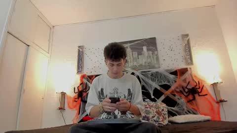 Snapshot of iammariano chatting on 10/27/25, 03:54 Mariano online show from 10/27/25, 03:54