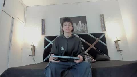 Snapshot of iammariano chatting on 11/12/25, 03:40 Mariano online show from 11/12/25, 03:40