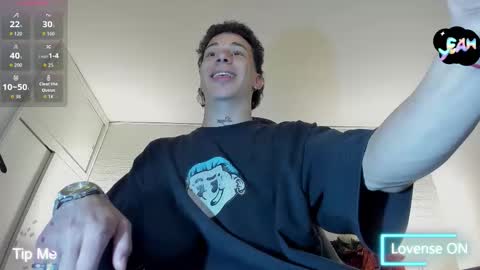 Snapshot of iammariano chatting on 12/14/25, 02:50 Mariano online show from 12/14/25, 02:50