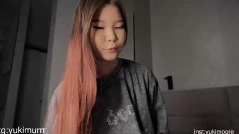 iamyuki_ online show from 03/21/26, 01:43