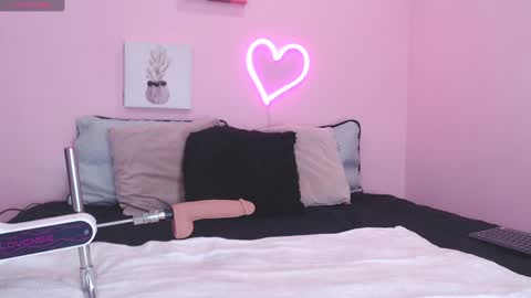 IAN CASTILLO online show from 01/02/25, 11:20