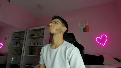 IAN CASTILLO online show from 03/04/25, 11:08