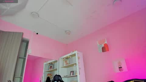 IAN CASTILLO online show from 11/25/25, 11:21