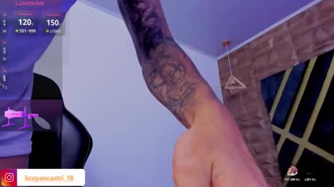 Snapshot of ian_castillo_ chatting on 03/07/26, 11:29 IAN CASTILLO online show from 03/07/26, 11:29