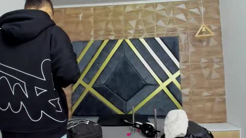 Snapshot of ian_castillo_ chatting on 03/27/26, 11:10 IAN CASTILLO online show from 03/27/26, 11:10