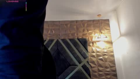 Snapshot of ian_castillo_ chatting on 03/28/26, 11:10 IAN CASTILLO online show from 03/28/26, 11:10