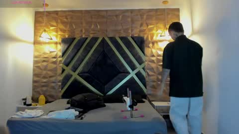 Snapshot of ian_castillo_ chatting on 04/11/26, 11:14 IAN CASTILLO online show from 04/11/26, 11:14