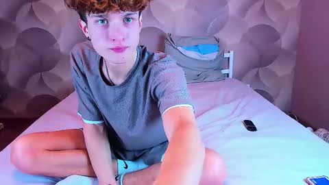 Ian Flor online show from 12/03/25, 05:55