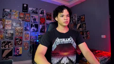 Snapshot of ian_versace chatting on 12/31/24, 12:43 Andres online show from 12/31/24, 12:43