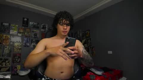 Snapshot of ian_versace chatting on 10/28/25, 03:21 Andres online show from 10/28/25, 03:21