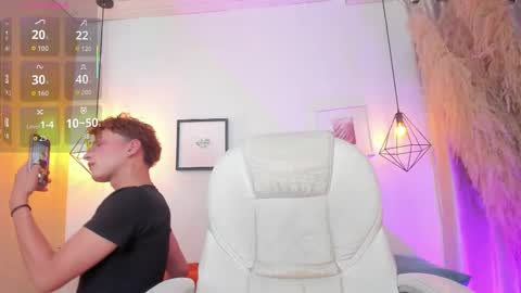 ian  online show from 10/01/25, 02:50