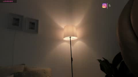 I A R A   online show from 04/15/26, 12:01