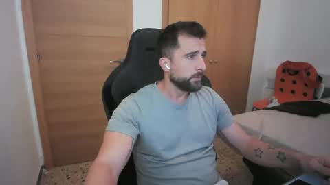 iberian_macho online show from 10/10/25, 07:18