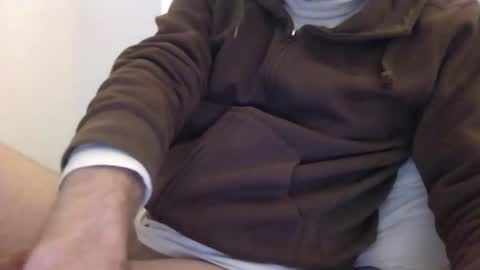 Snapshot of ibibibib5 chatting on 03/07/25, 12:12 Ibibibib5 online show from 03/07/25, 12:12