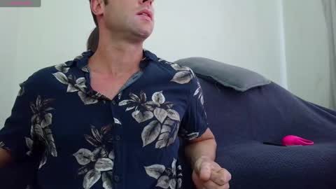 Snapshot of ibovegas chatting on 09/15/25, 12:16 Laura e Augusto online show from 09/15/25, 12:16