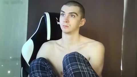 MAX online show from 02/04/25, 07:29