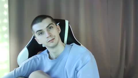 MAX online show from 02/17/25, 05:43