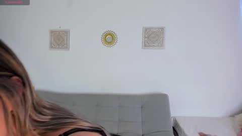 ice_y_abigail online show from 11/18/25, 12:09