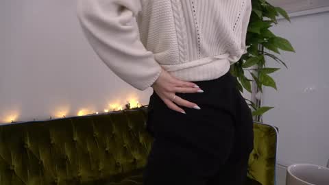 Danielle online show from 01/13/25, 05:33