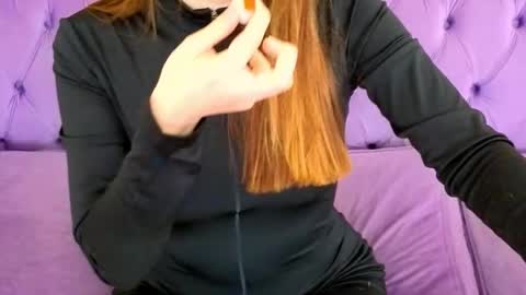 Danielle online show from 05/03/26, 01:17