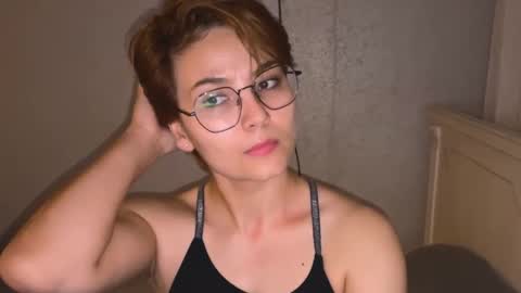 Snapshot of iceeheart chatting on 09/21/25, 07:48 Ksenia online show from 09/21/25, 07:48