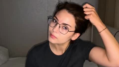Snapshot of iceeheart chatting on 10/17/25, 12:41 Ksenia online show from 10/17/25, 12:41