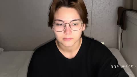 Snapshot of iceeheart chatting on 11/08/25, 07:01 Ksenia online show from 11/08/25, 07:01