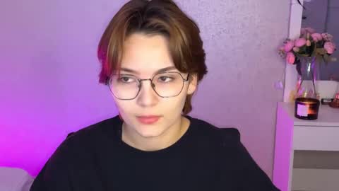 Snapshot of iceeheart chatting on 11/28/25, 05:04 Ksenia online show from 11/28/25, 05:04