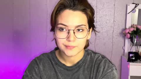 Snapshot of iceeheart chatting on 11/30/25, 10:36 Ksenia online show from 11/30/25, 10:36