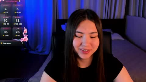 Snapshot of iceicebabe_ chatting on 05/27/26, 01:13 Aiza online show from 05/27/26, 01:13