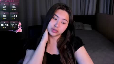 Snapshot of iceicebabe_ chatting on 07/04/26, 02:18 Aiza online show from 07/04/26, 02:18