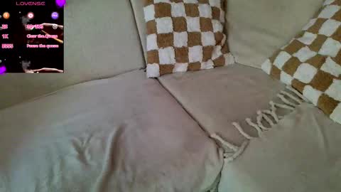 SnowTiger online show from 10/30/25, 01:34