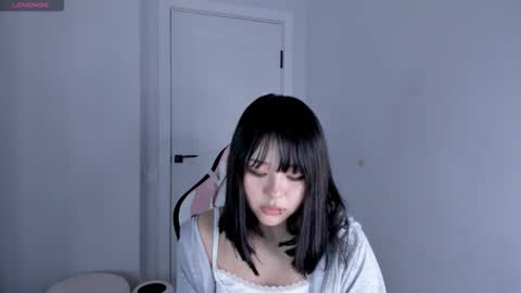 Hitomi   online show from 12/14/25, 06:56