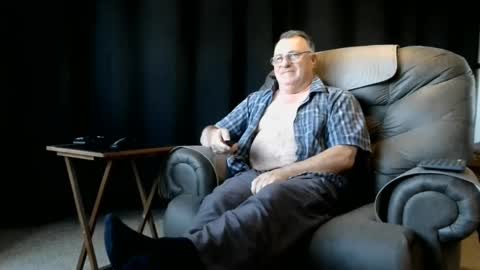 Christopher online show from 09/25/25, 01:09