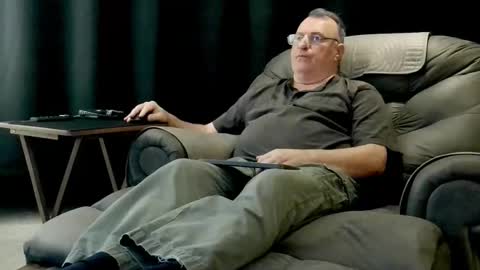 Christopher online show from 11/10/25, 01:26