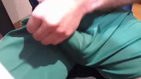 Snapshot of icky_thumps chatting on 11/16/25, 05:35 icky_thumps online show from 11/16/25, 05:35