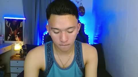 Snapshot of iconicmateo chatting on 10/19/25, 02:18 Mateo online show from 10/19/25, 02:18