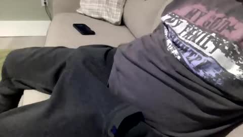 Snapshot of icumming chatting on 11/28/25, 01:41 icumming online show from 11/28/25, 01:41