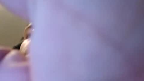 Snapshot of icyfucktoy chatting on 10/28/25, 08:33 icyfucktoy online show from 10/28/25, 08:33