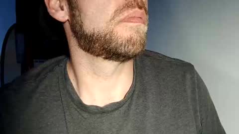 Snapshot of icyfucktoy chatting on 11/03/25, 02:24 icyfucktoy online show from 11/03/25, 02:24